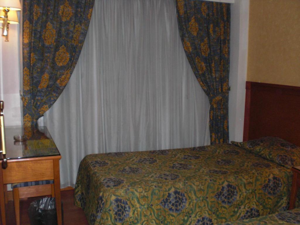 Philippe Luxor Hotel Ngoại thất bức ảnh